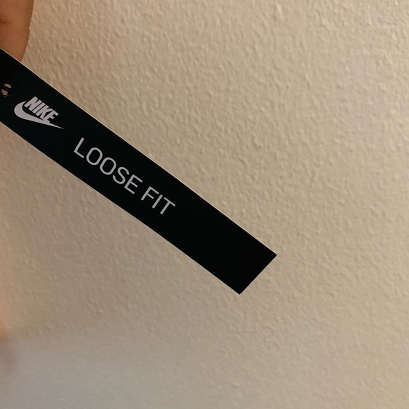 NIKE: Cropped short sleeve - Picture 4 of 4